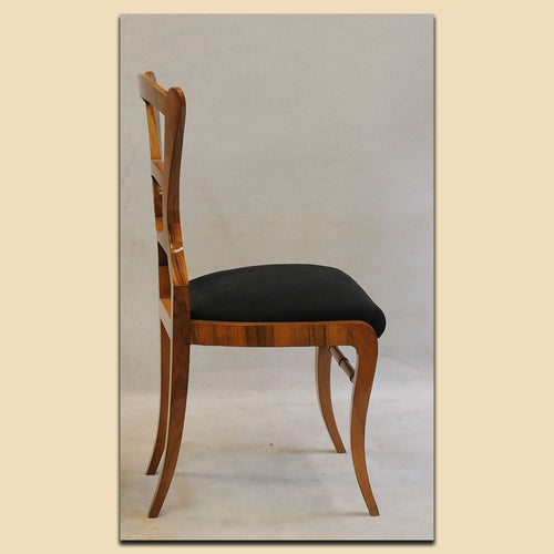 Biedermeier Polstzerstuhl Nr. 4555, Nussbaum massiv und furniert, Österreich um 1840