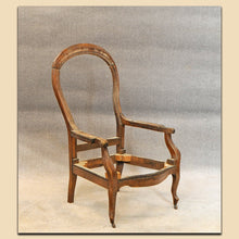 Laden Sie das Bild in den Galerie-Viewer, 4859 Voltaire Sessel, Louis Philippe, Nussbaum massiv, Schweiz um 1860 (Kopie)