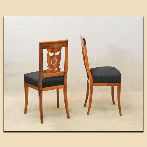 Nr. 4725, Paar Biedermeier Polsterstühle, Nussbaum massiv, Schweiz um 1820