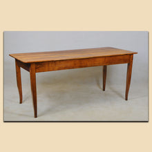Laden Sie das Bild in den Galerie-Viewer, Nr. 4735 Biedermeier Tisch, massiv Kirschbaum, süddeutsch um 1820
