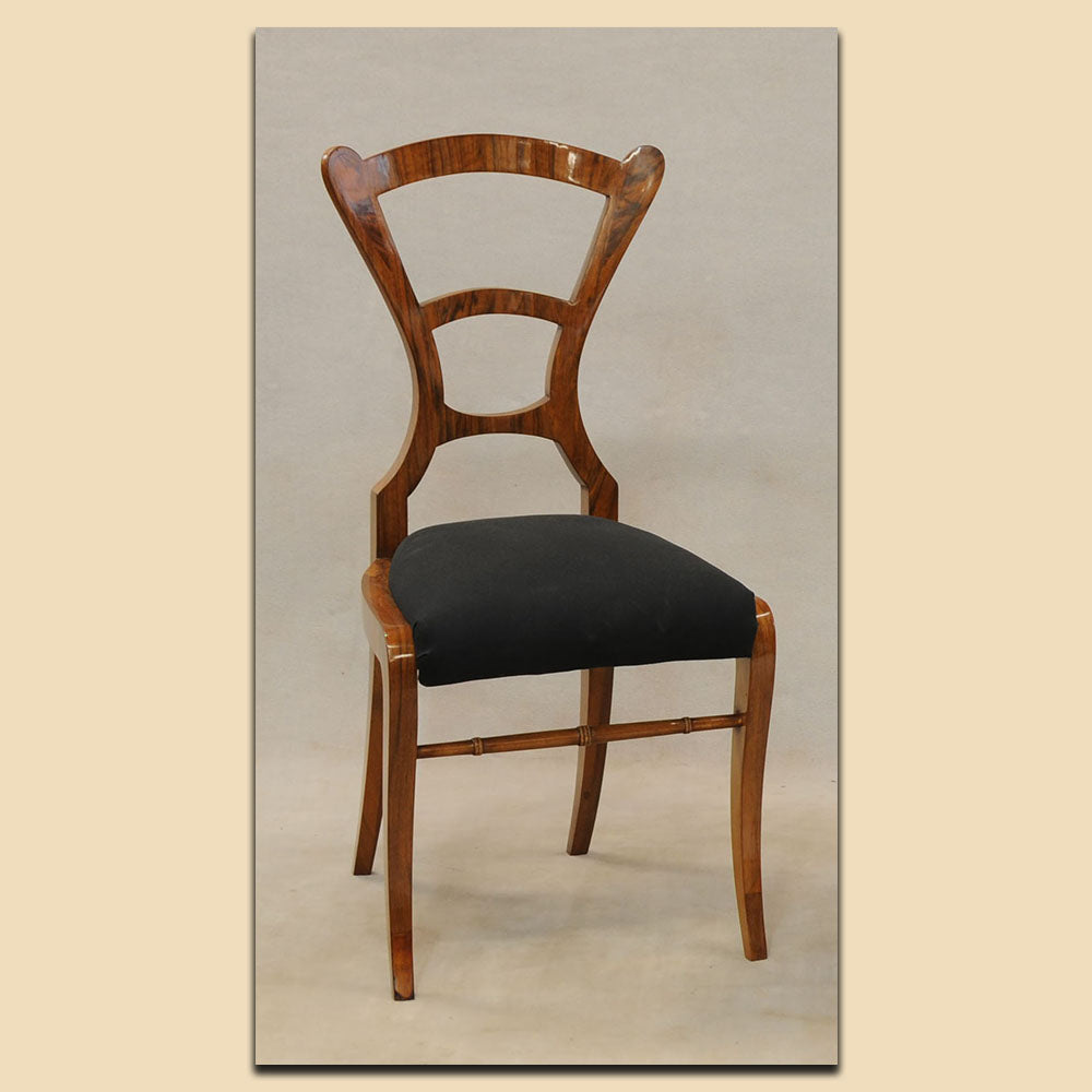 Biedermeier Polstzerstuhl Nr. 4555, Nussbaum massiv und furniert, Österreich um 1840