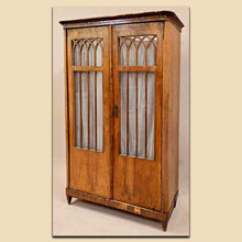 Laden Sie das Bild in den Galerie-Viewer, 4798 Biedermeier Bücherschrank / Vitrine, Nussbaum furniert, Österreich um 1820