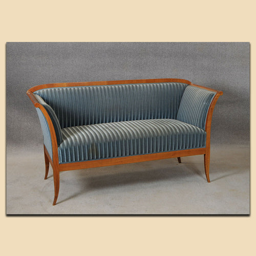 Nr. 4823 Sofa, Biedermeier, Kirschbaum massiv, süddeutsch um 1820