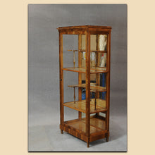 Laden Sie das Bild in den Galerie-Viewer, Nr. 4829  Vitrine, Biedermeier, Nussbaum furniert, Österreich um 1820