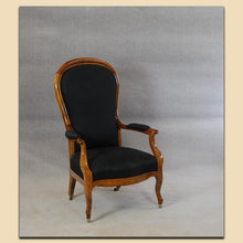 Laden Sie das Bild in den Galerie-Viewer, 4863 Voltaire Sessel, Louis Philippe, Nussbaum massiv, Schweiz um 1860
