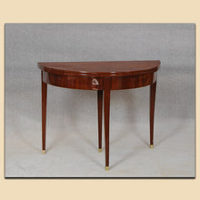 Laden Sie das Bild in den Galerie-Viewer, Nr. 4901 Demilune Tisch, Biedermeier, Mahagoni massiv, Norddeutsch um 1820