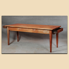 Laden Sie das Bild in den Galerie-Viewer, 4909 Tisch, Biedermeier, Kirschbaum massiv, Schweiz um 1820