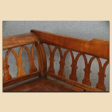 Laden Sie das Bild in den Galerie-Viewer, 4918 Biedermeier Truhenbank, Kirschbaum massiv, süddeutsch um 1820