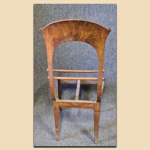 Biedermeier Stuhl Nr. 4496, Nussbaum furniert, Österreich um 1820