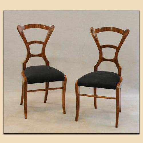 Paar Biedermeier Stühle Nr. 4555, Nussbaum massiv und furniert, Österreich um 1840